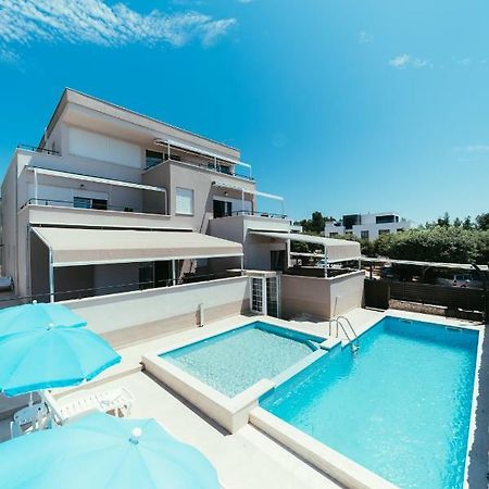 Apartments Prestige Petrcane Exterior foto