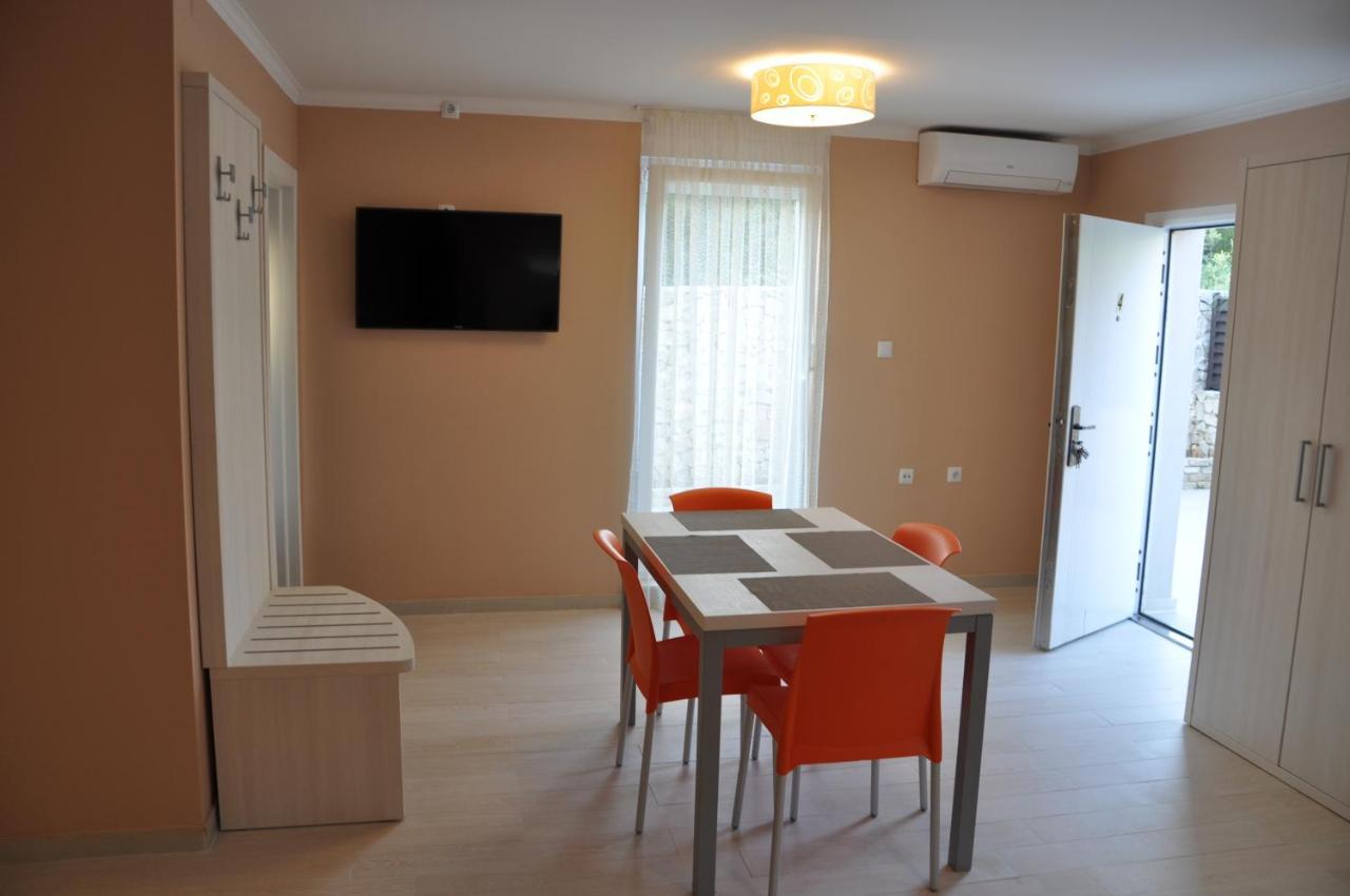 Apartments Prestige Petrcane Exterior foto