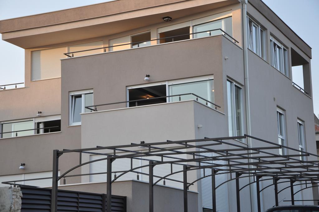 Apartments Prestige Petrcane Exterior foto