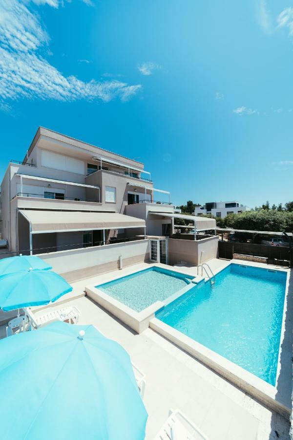 Apartments Prestige Petrcane Exterior foto