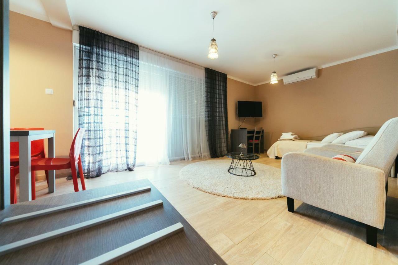 Apartments Prestige Petrcane Exterior foto