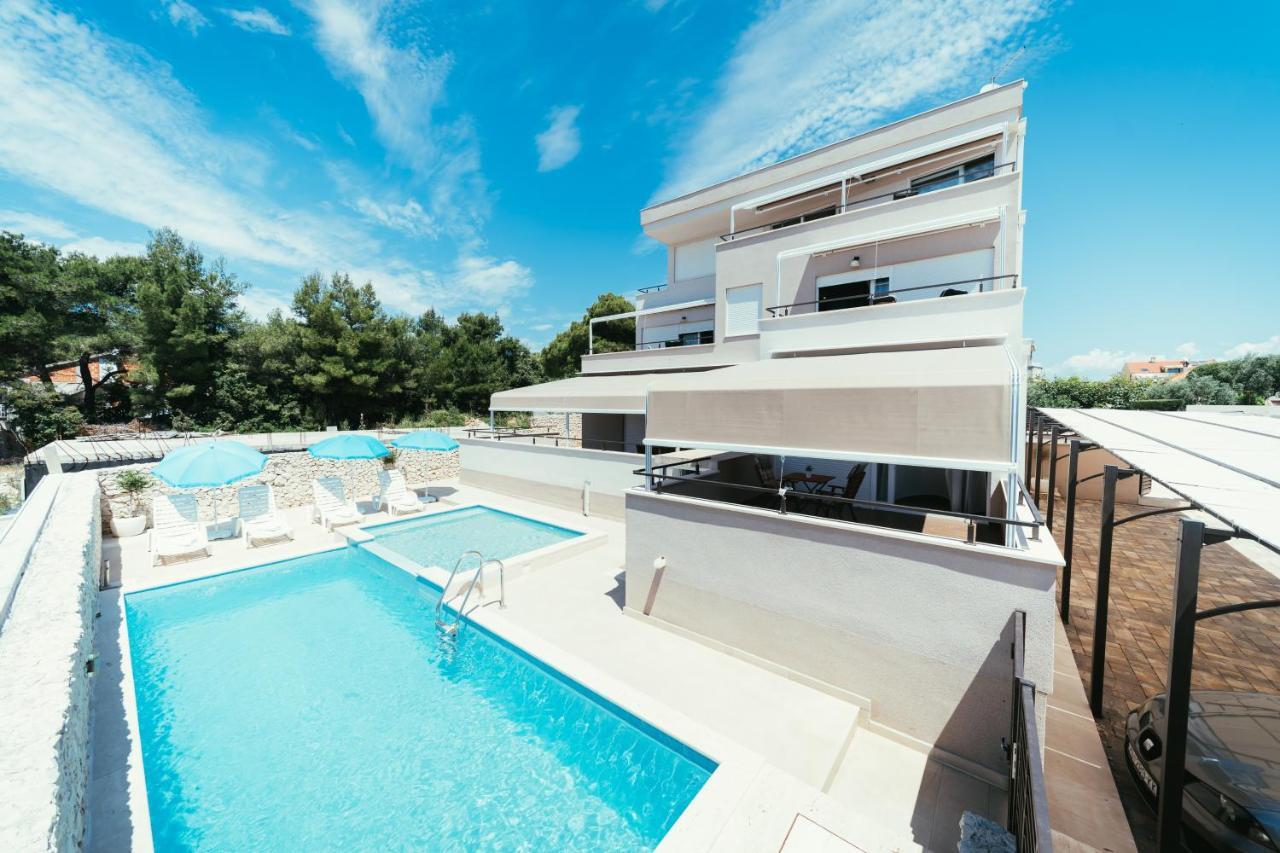 Apartments Prestige Petrcane Exterior foto