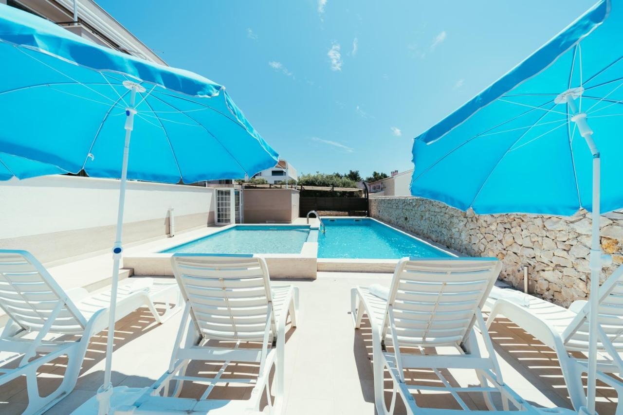 Apartments Prestige Petrcane Exterior foto